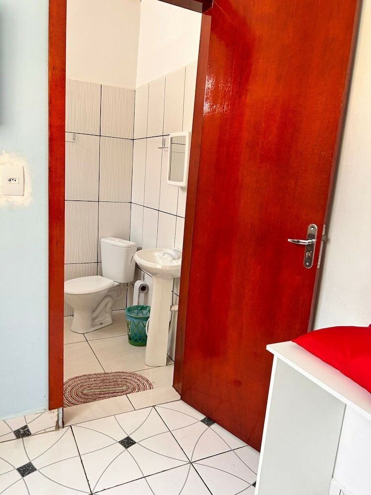 Фото Oyo Pousada Paraná, Cuiabá