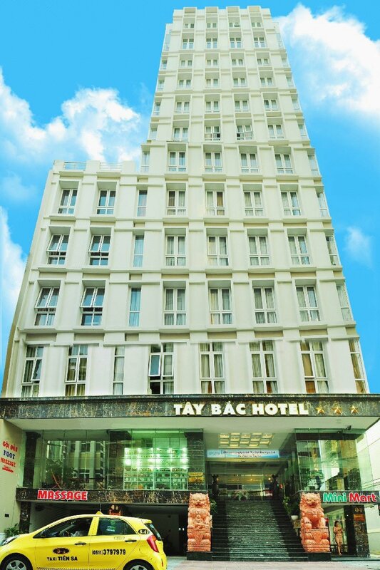 Гостиница Tay Bac Hotel в Дананге