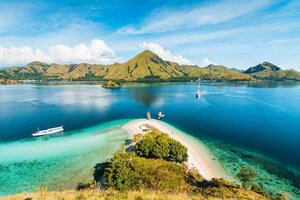 отель Meruorah Komodo Labuan Bajo