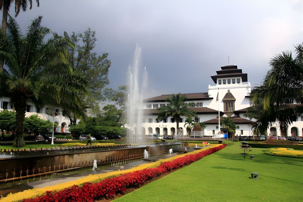 Hotel RedDoorz @ Ciumbeleuit, Bandung, photo