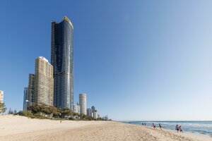 Гостиница Meriton Suites Surfers Paradise