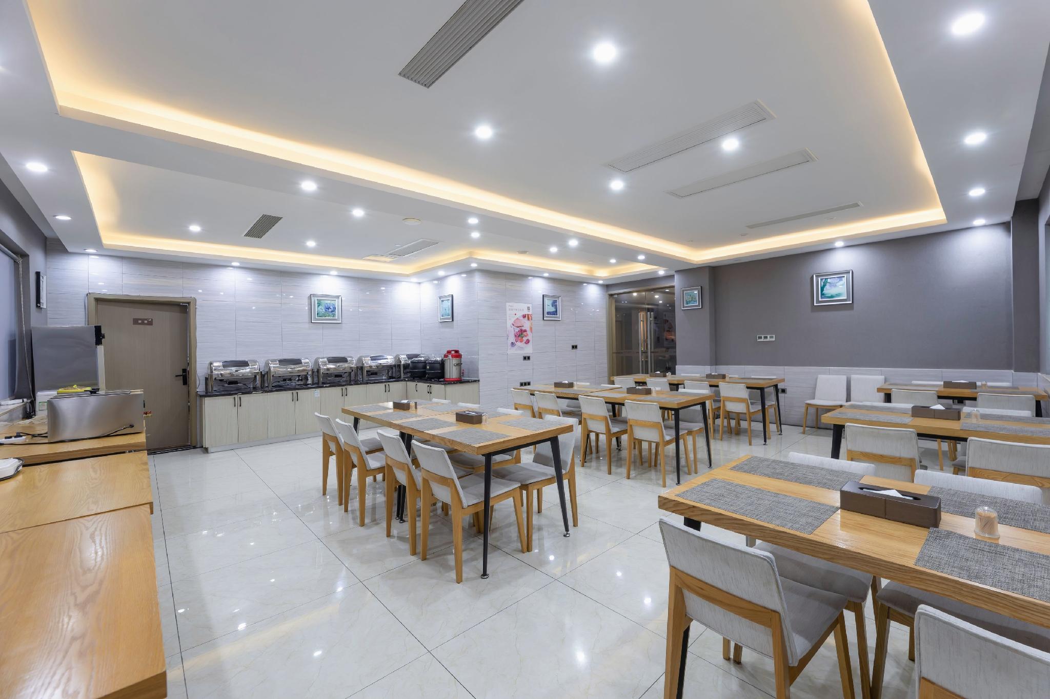 Фото Gya Jiaxing Tongxiang City Century Avenue Hotel