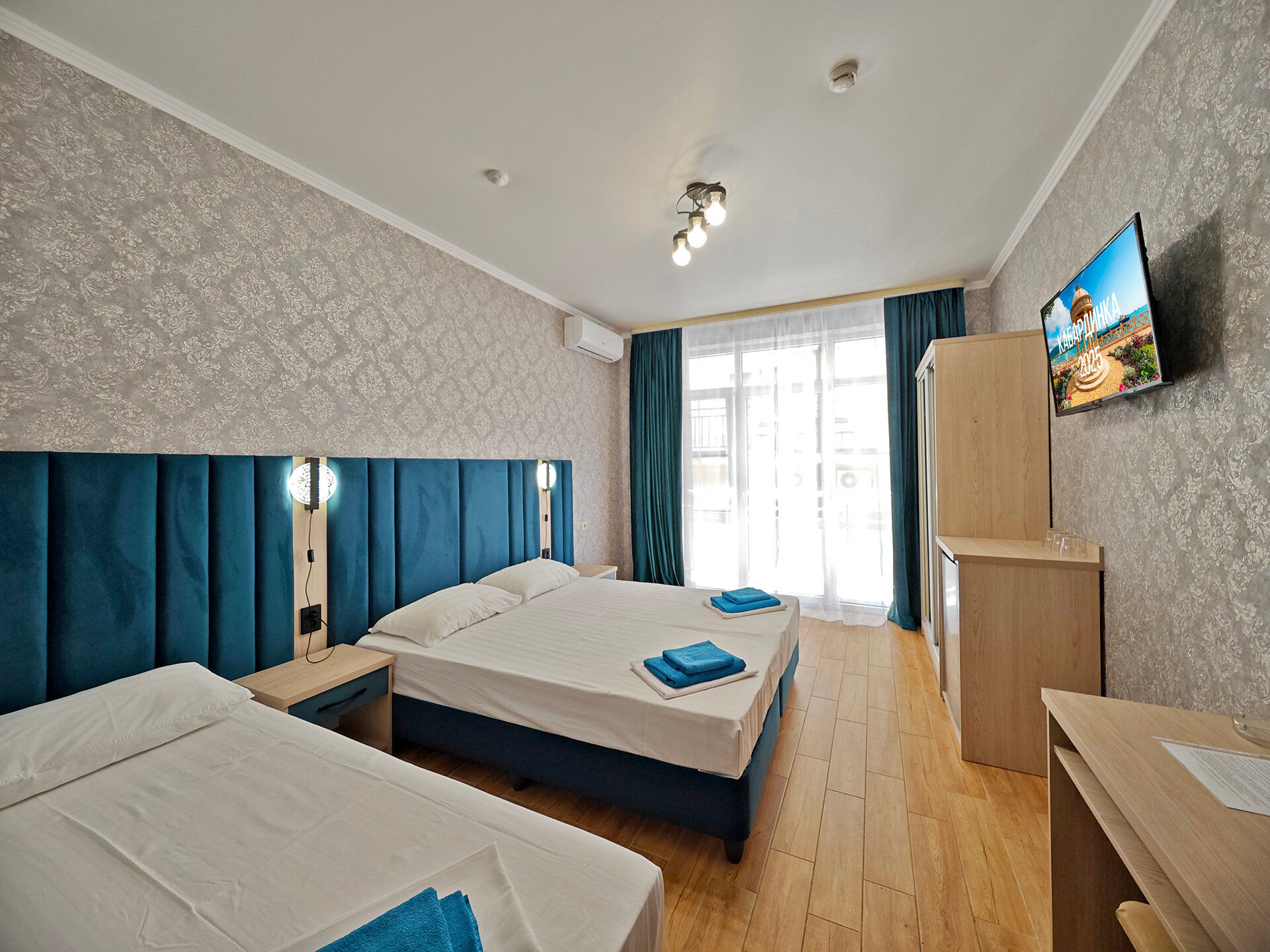 Фото отеля 2