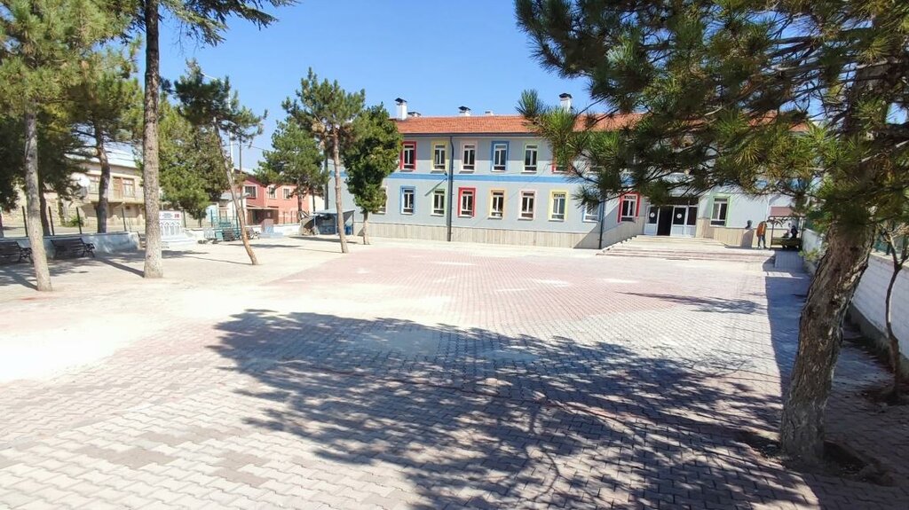 Primary school Gazi Mustafa Kemal Primary School, Akoren, photo