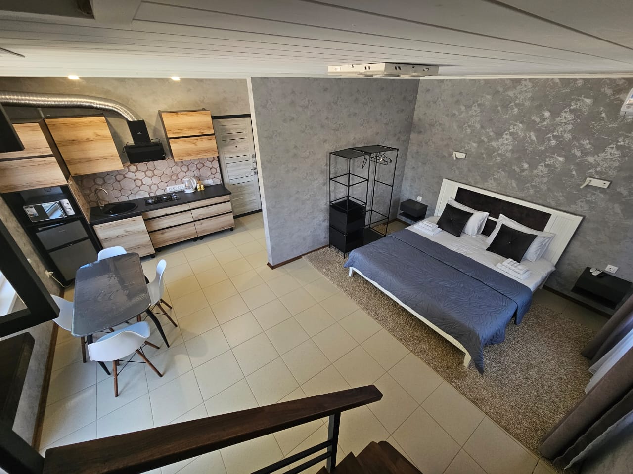 Фото Дом с бассейном