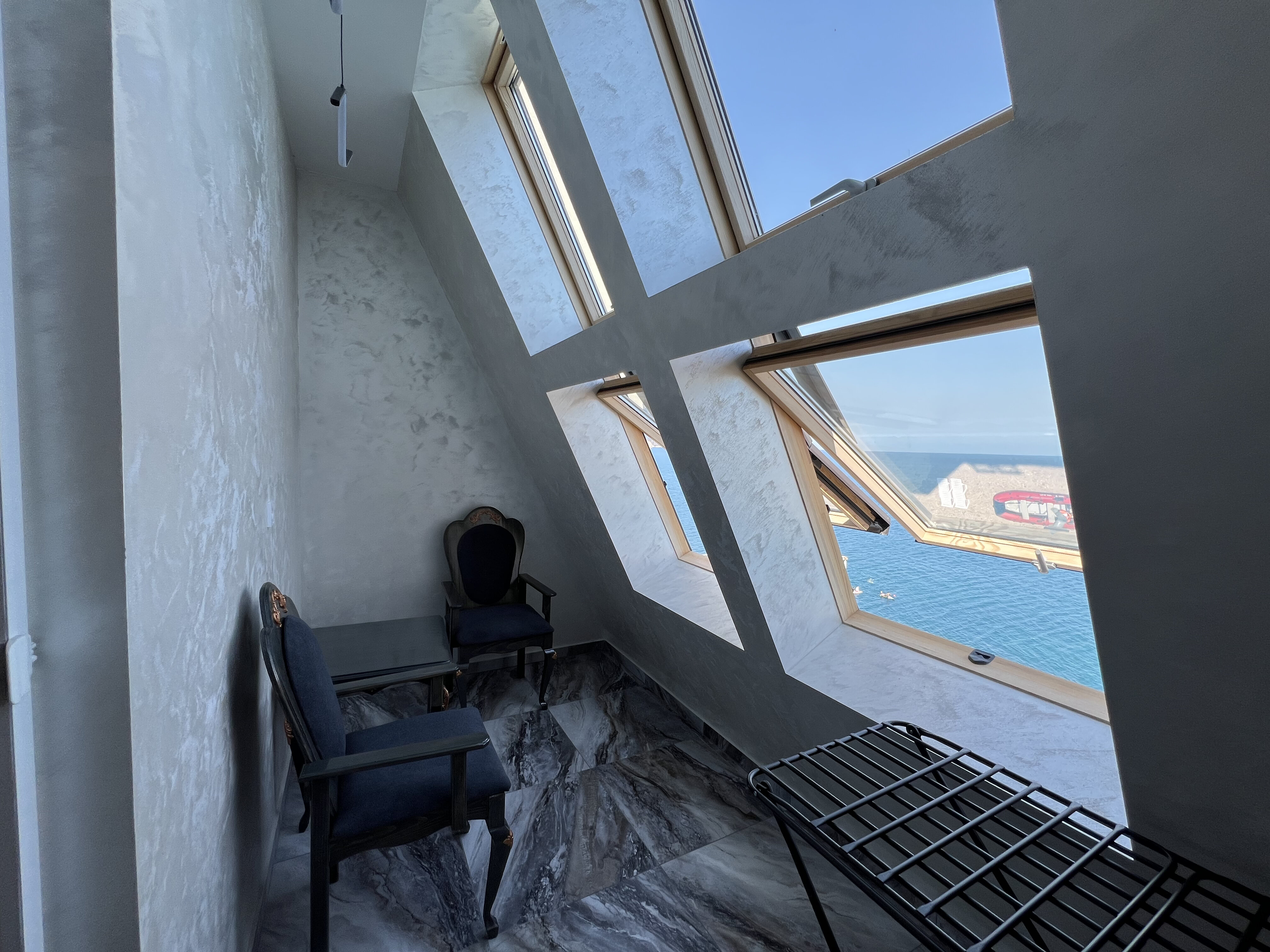 Фото Альмари