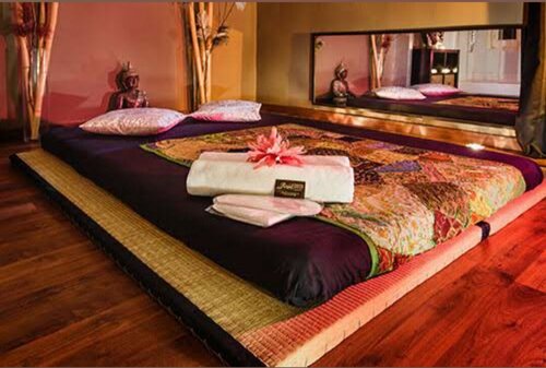 Yoqimli sotuvchi bilan jinsiy aloqa