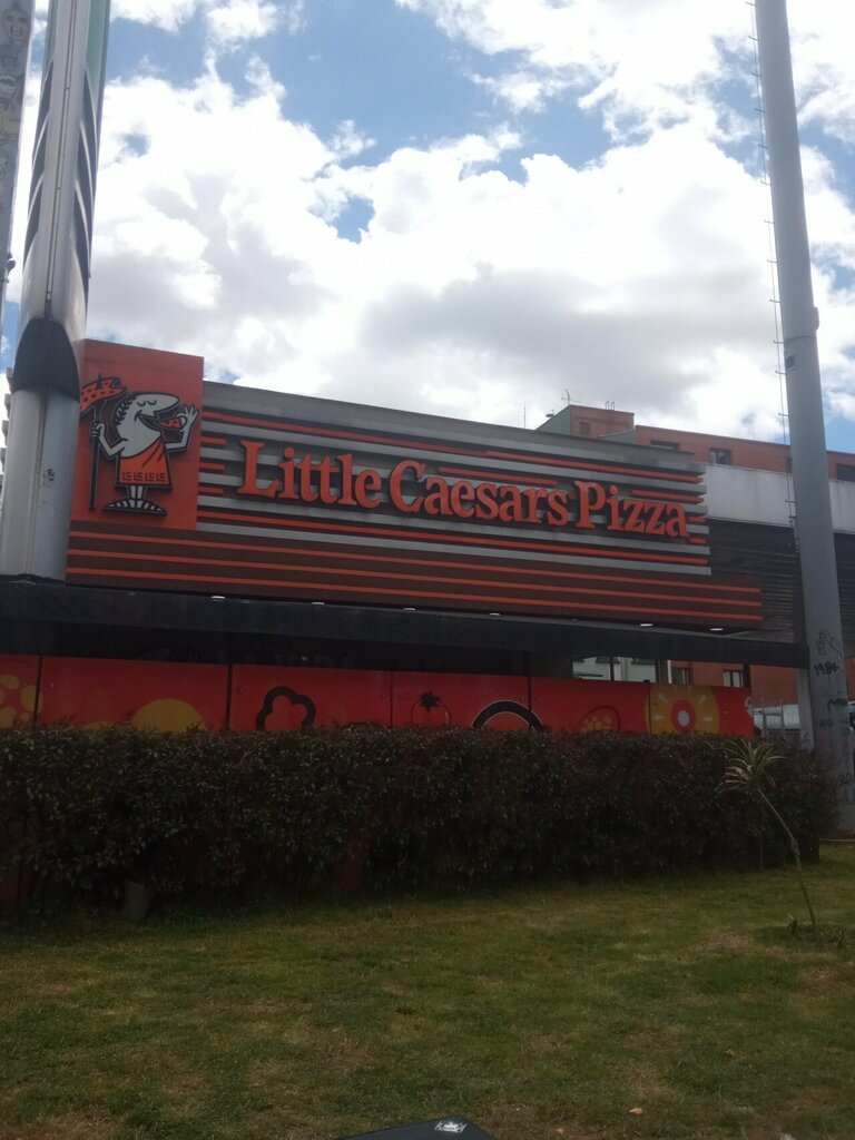 Pizzeria Little Caesars, Bogota, photo