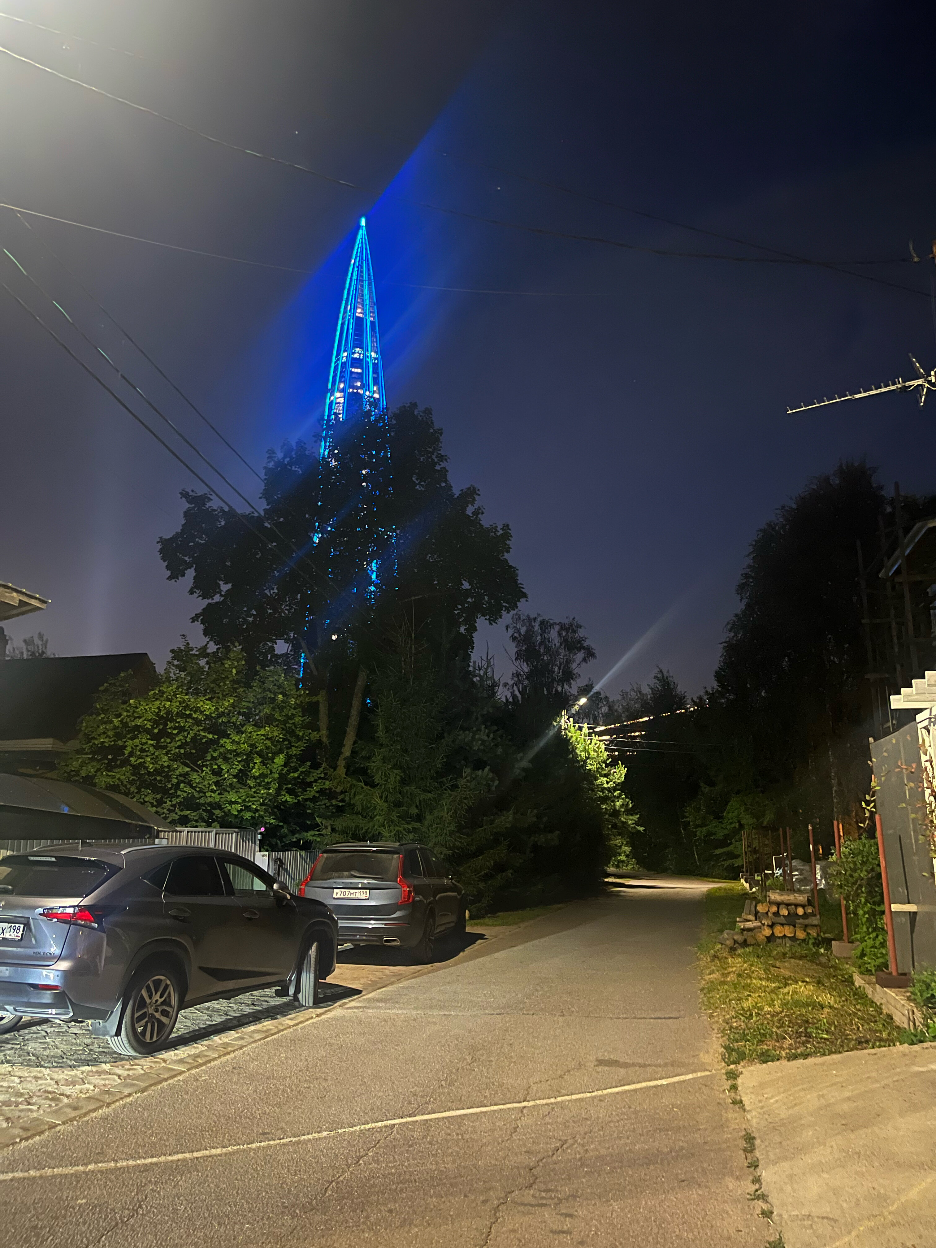 Фото Башни у башни