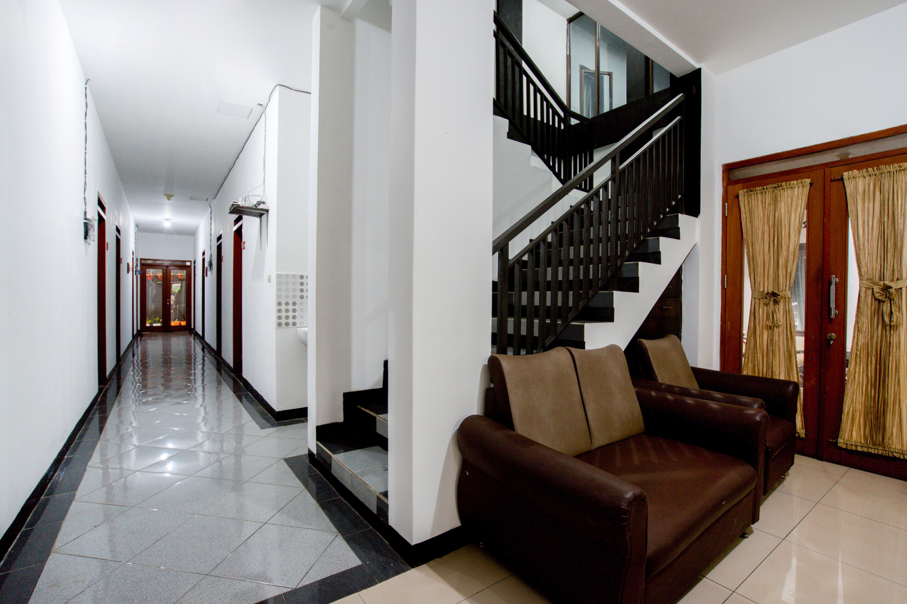 Фото Oyo 3029 Diamond Cisitu Residence Syariah