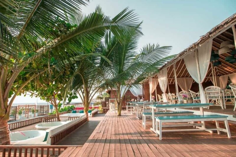 Гостиница SinQ Beach Morjim в Ашвеме
