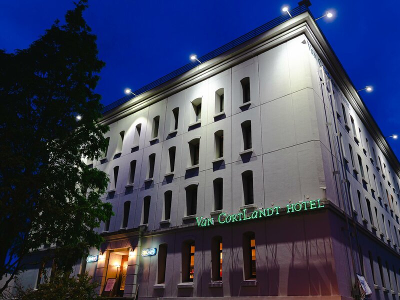 Гостиница Van CortLandt Hotel