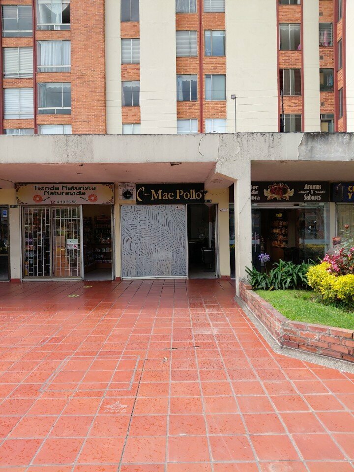 Egg and poultry meat Mac Pollo Ciudad Salitre, Bogota, photo