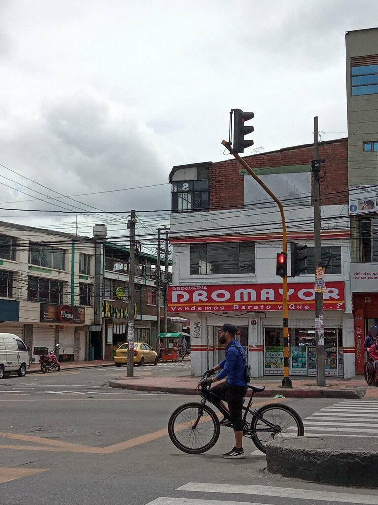 Pharmacy Dromayor, Bogota, photo