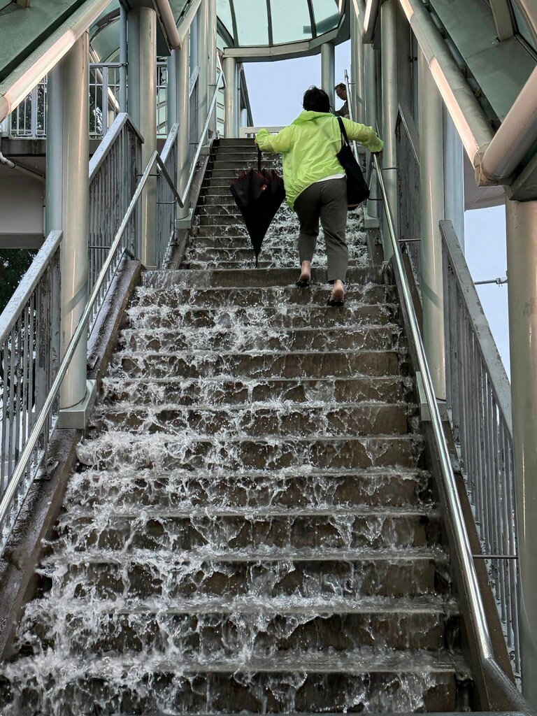 Hospital Queen Mary Hospital, Hong Kong, photo
