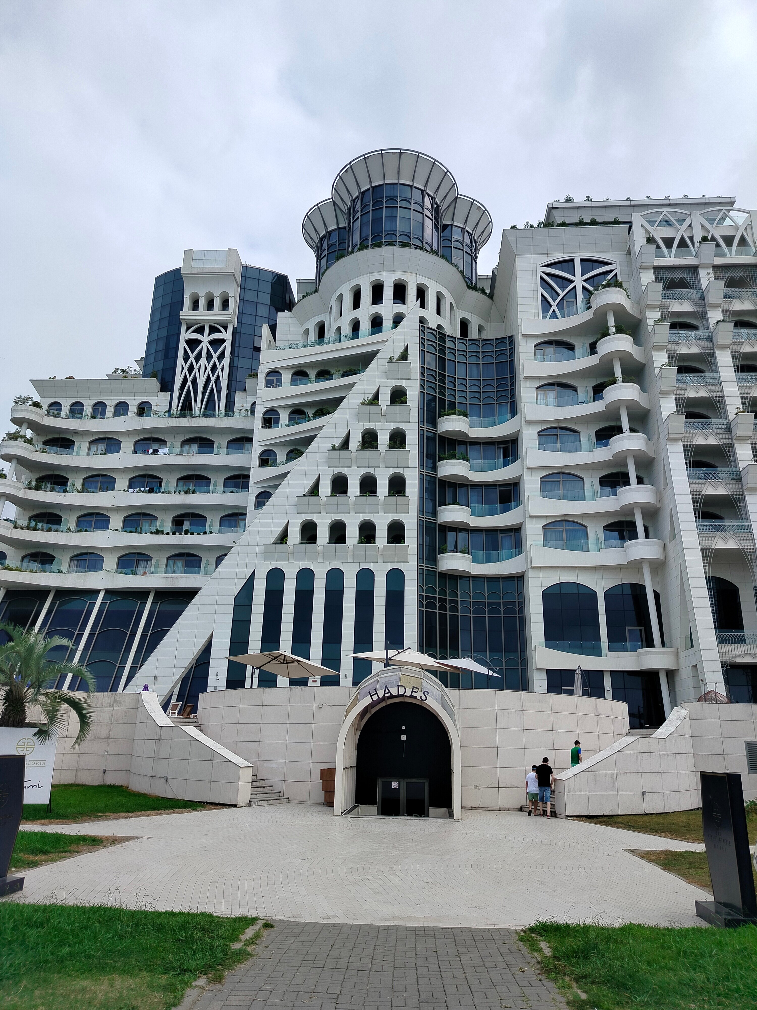 Фото The Grand Gloria Hotel