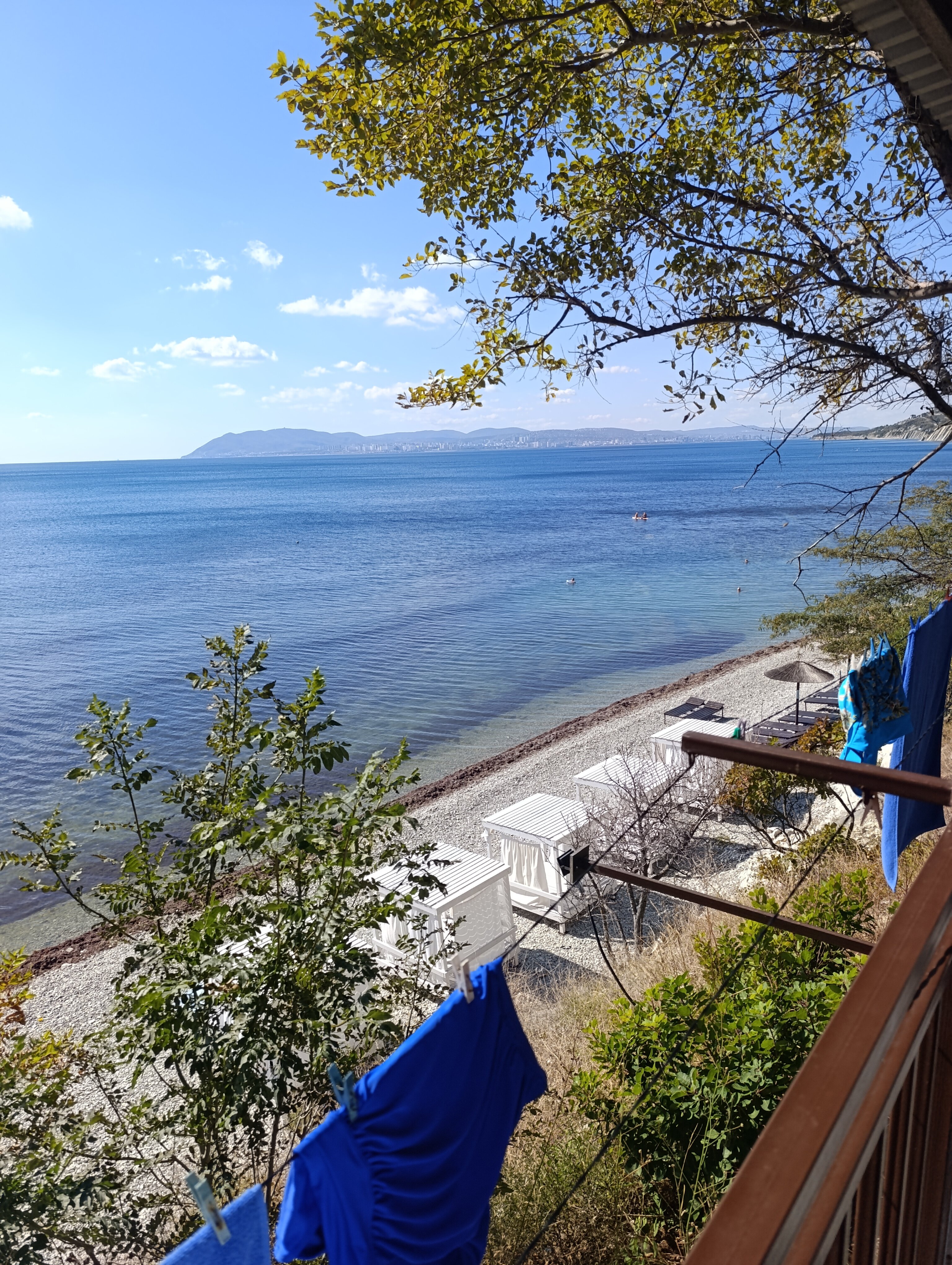 Фото Лазурный