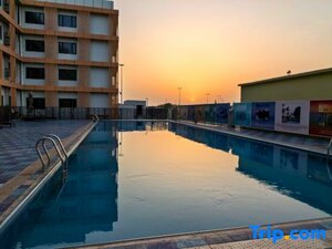 Гостиница Escale International Hotel