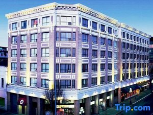 Гостиница Best Western Plus Carlton Plaza