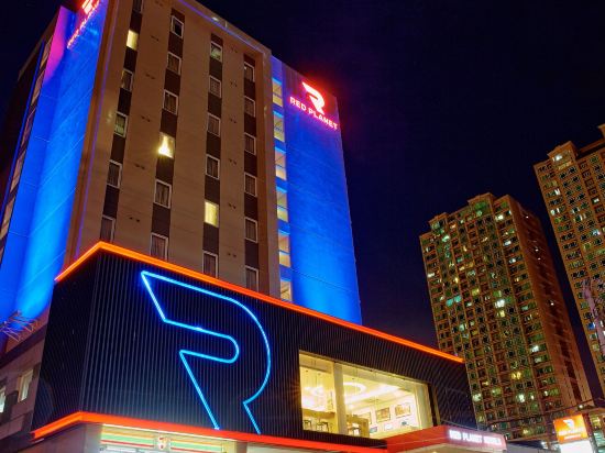 Фото Red Planet Makati Amorsolo