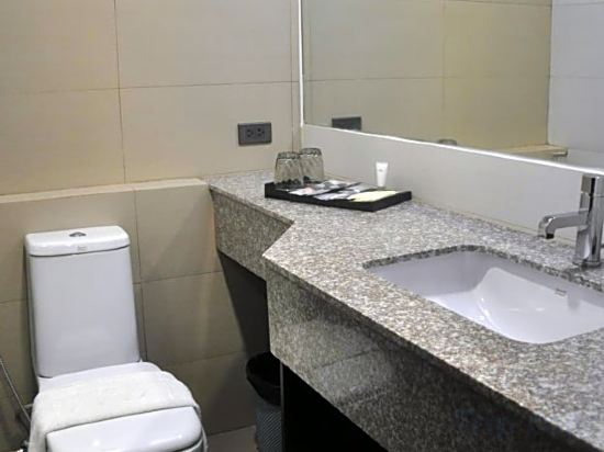 Фото Mezzo Hotel