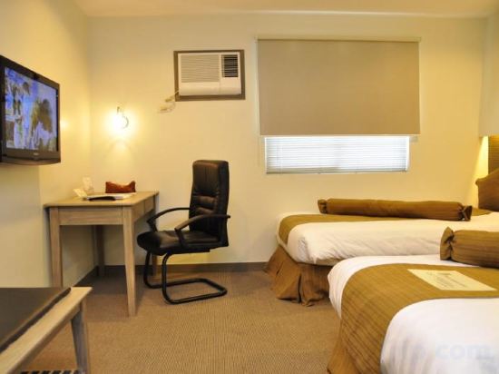 Фото Magallanes Square Hotel