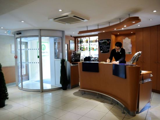 Фото Campanile Paris 14 Maine Montparnasse