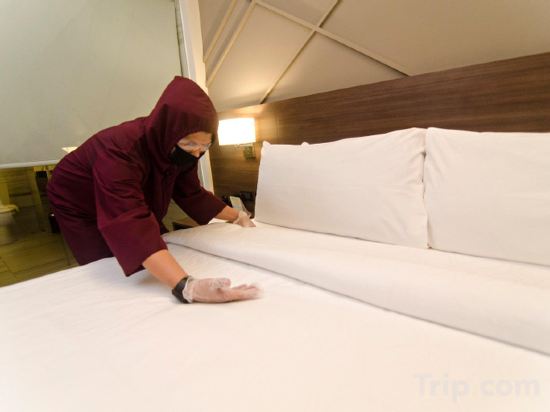 Фото Luxent Hotel