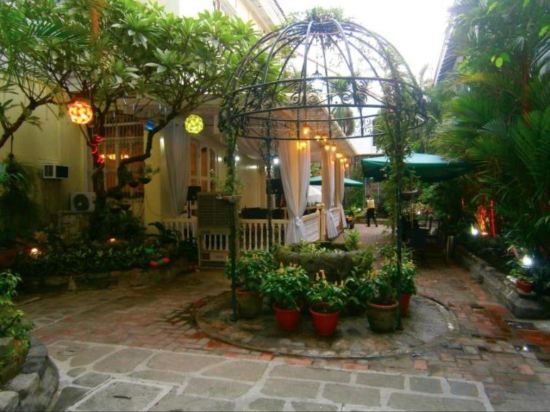 Фото White Knight Hotel Intramuros