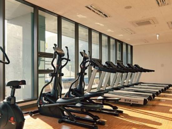 Фото Leeinstay Hotel