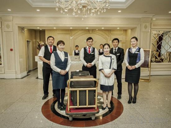 Фото Bayangol Hotel