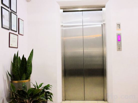 Фото Arzo Hotel Makati