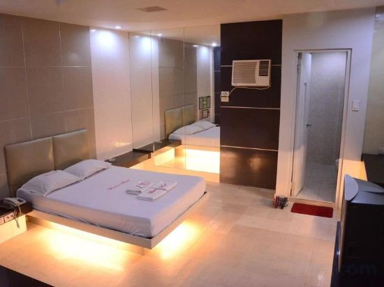 Фото New Winston Hotel