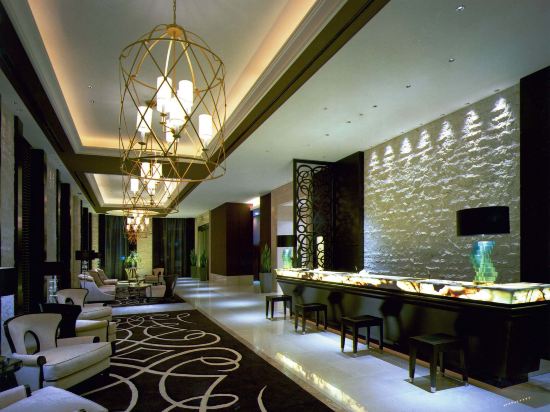 Фото DoubleTree by Hilton Hotel Naha