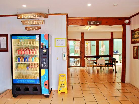 Фото Brisbane Manor Hotel