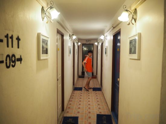 Фото Side Walk Boutique Hotel