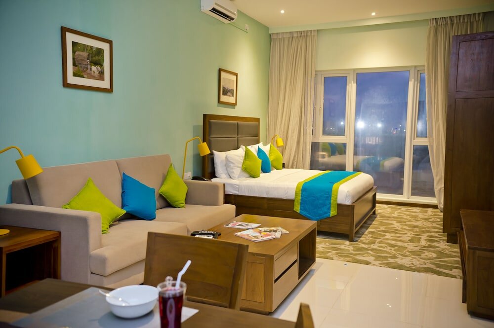 Фото Ocean Edge Suites & Hotel Colombo