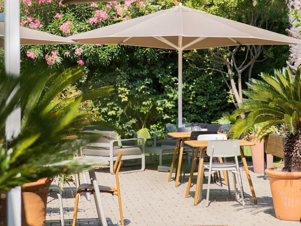 Фото Kyriad Nimes Ouest