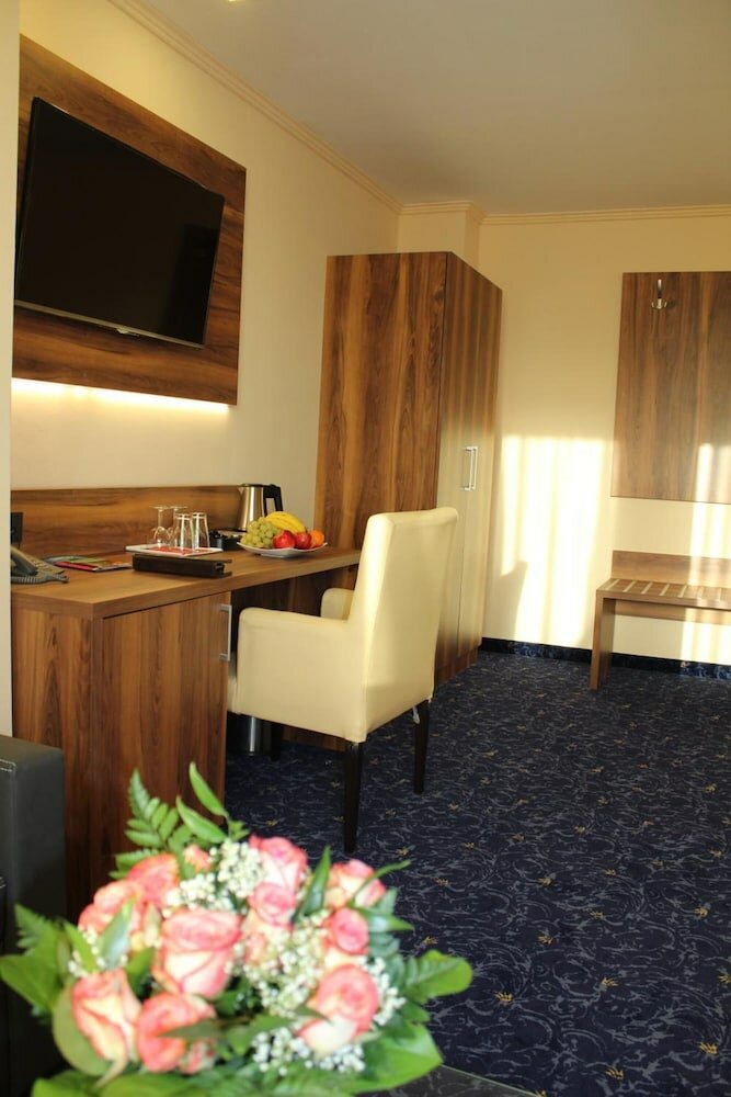 Фото Grand Hotel Empire Frankfurt