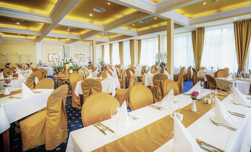 Фото Savoy Westend Hotel