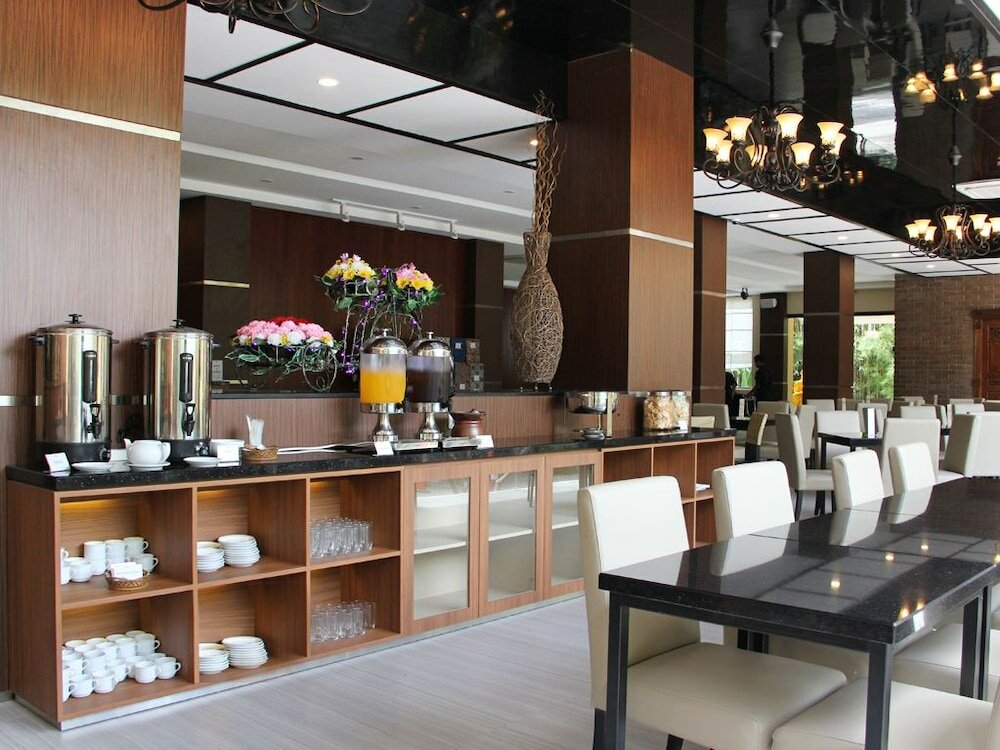 Фото Narita Hotel Surabaya