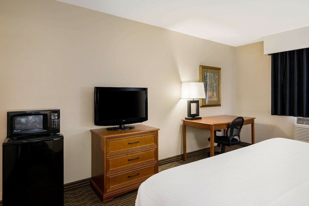 Фото Revel Hotel Minot, SureStay Collection by Best Western