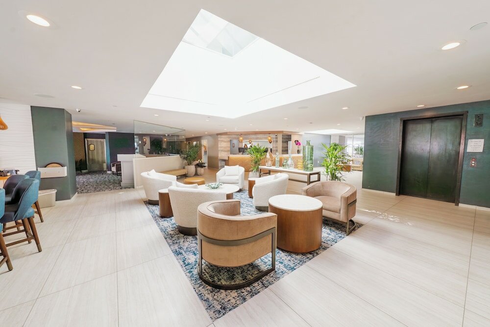 Фото Bay Club Hotel & Marina