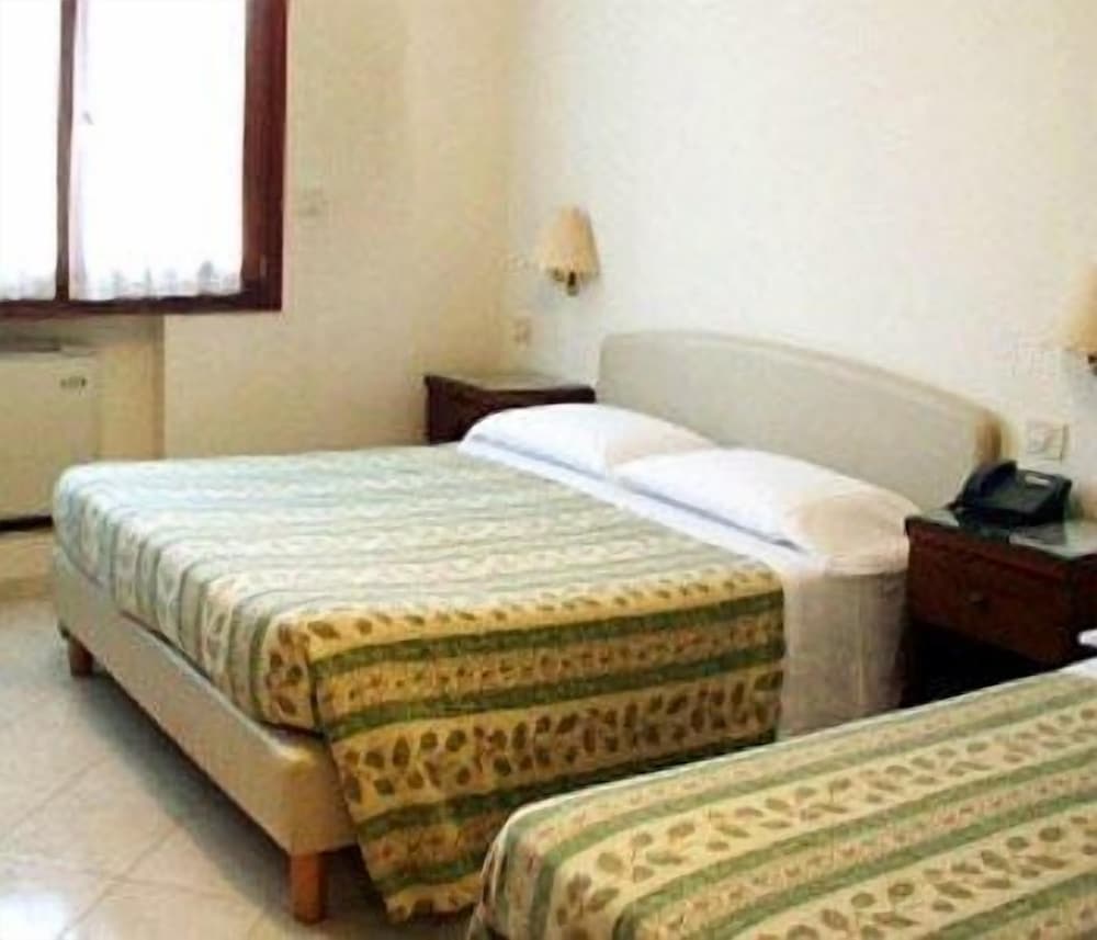 Фото Hotel Caldin's