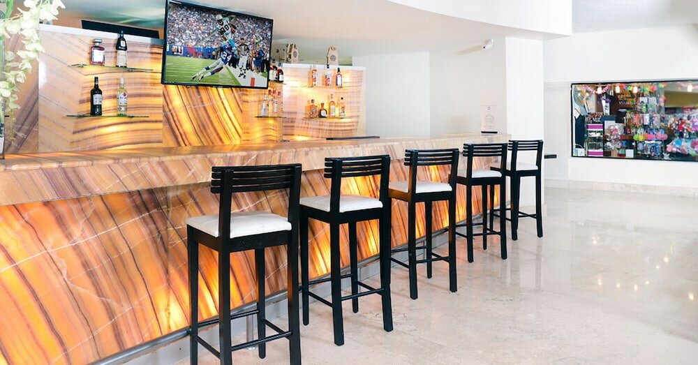 Фото Hotel Adhara Cancún