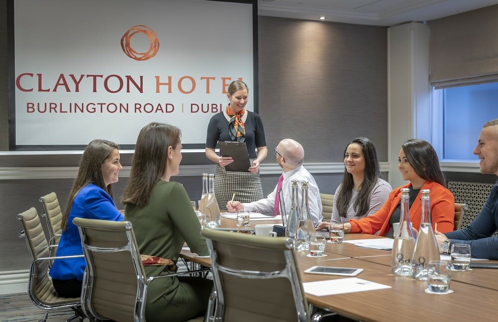 Фото Clayton Hotel Burlington Road