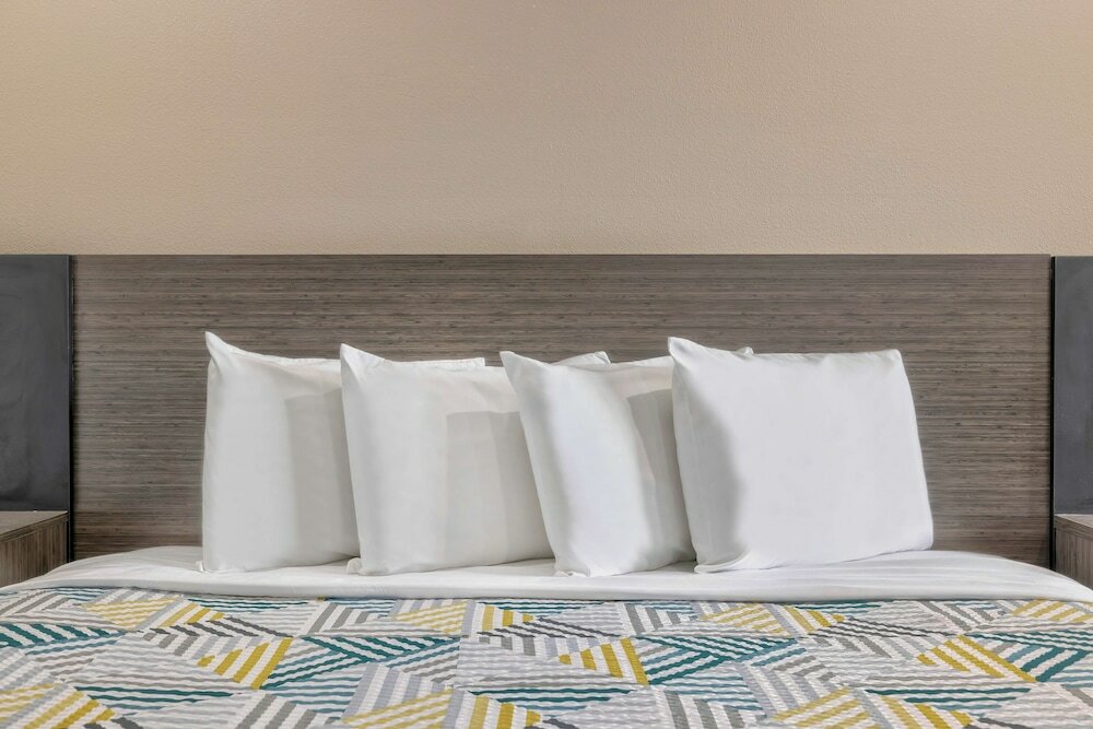 Фото Motel 6 South Gate, Ca