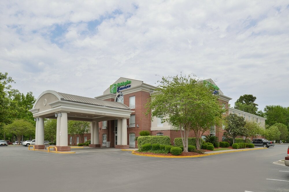 Фото Holiday Inn Express Hotel & Suites Lafayette, an Ihg Hotel