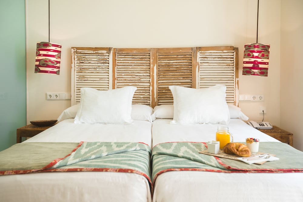 Фото The Corner House