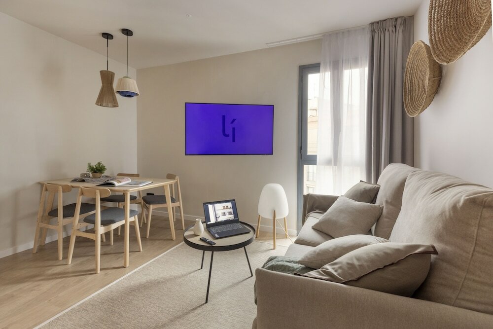 Фото Líbere Barcelona Sant Antoni